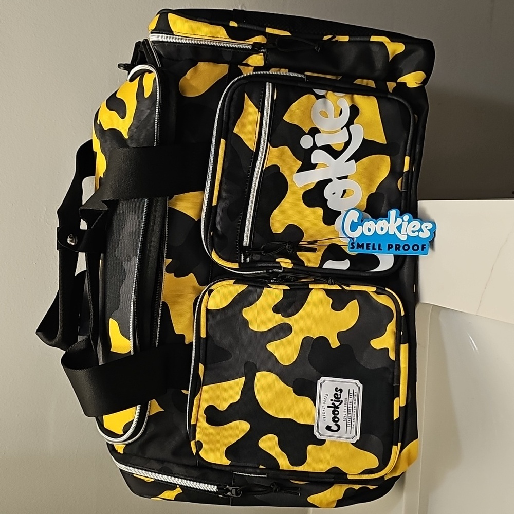 Cookies Heritage Smell Proof Camo Duffle Bag. NWT In Original Packaging.